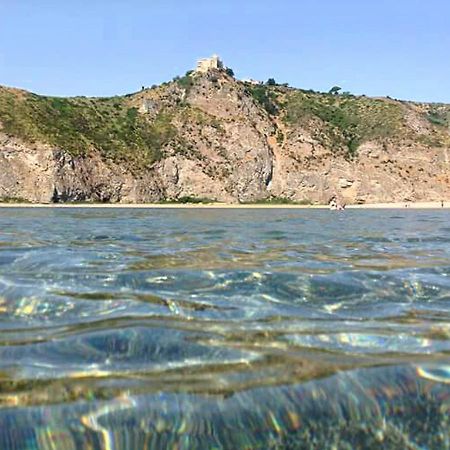 Baia Dei Delfini Aparthotel Furnari Kültér fotó