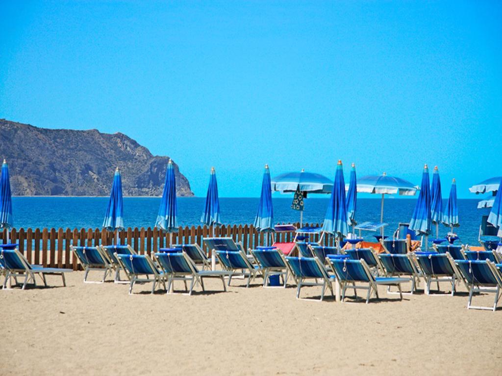 Baia Dei Delfini Aparthotel Furnari Kültér fotó