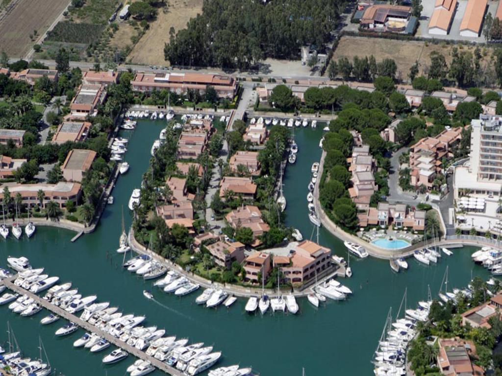 Baia Dei Delfini Aparthotel Furnari Kültér fotó