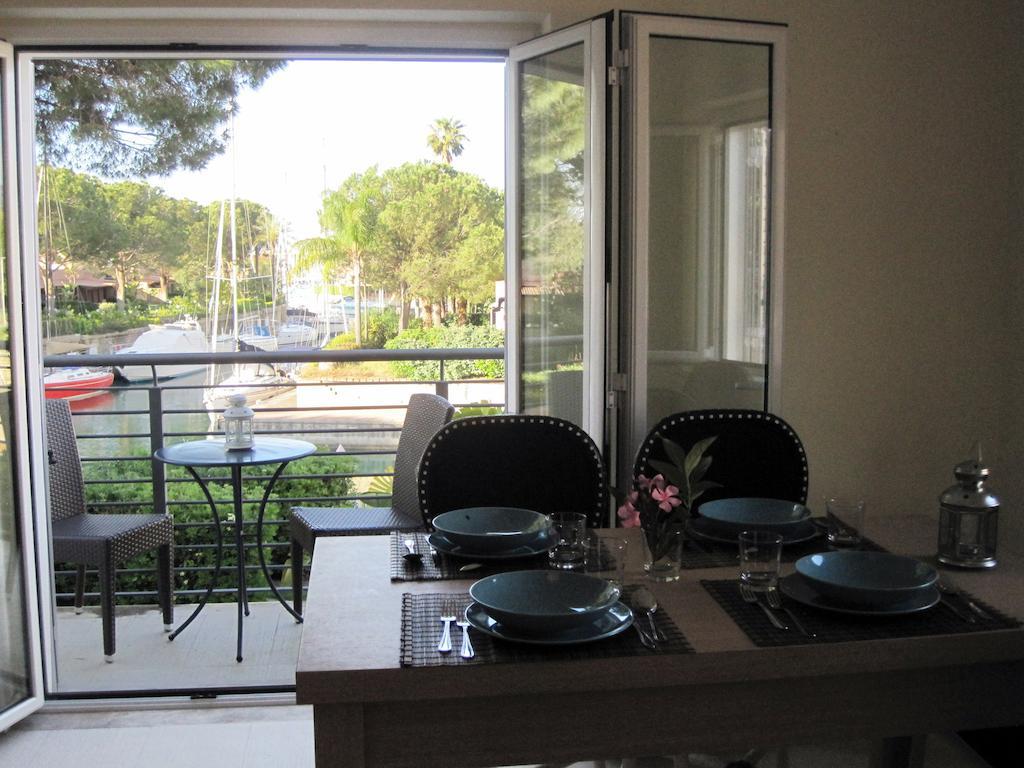Baia Dei Delfini Aparthotel Furnari Szoba fotó