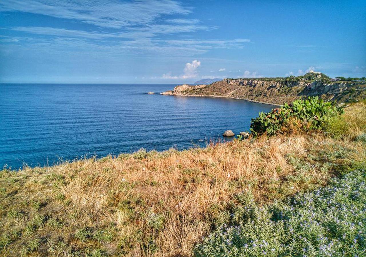Baia Dei Delfini Aparthotel Furnari Kültér fotó
